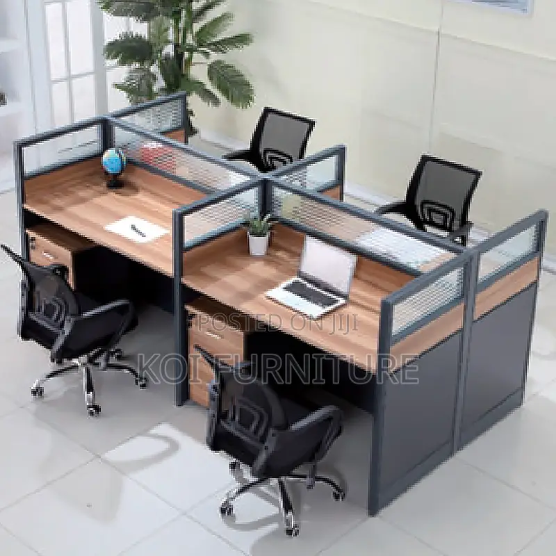 Office Workstation : Modern 4-User Modular Workstation