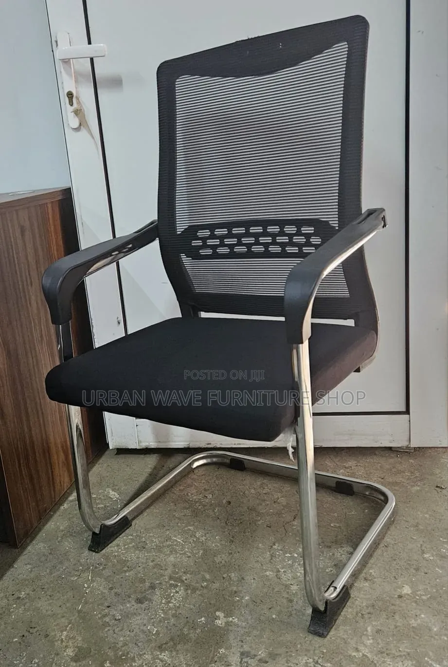 Black Meshed Office Visitors Chair
