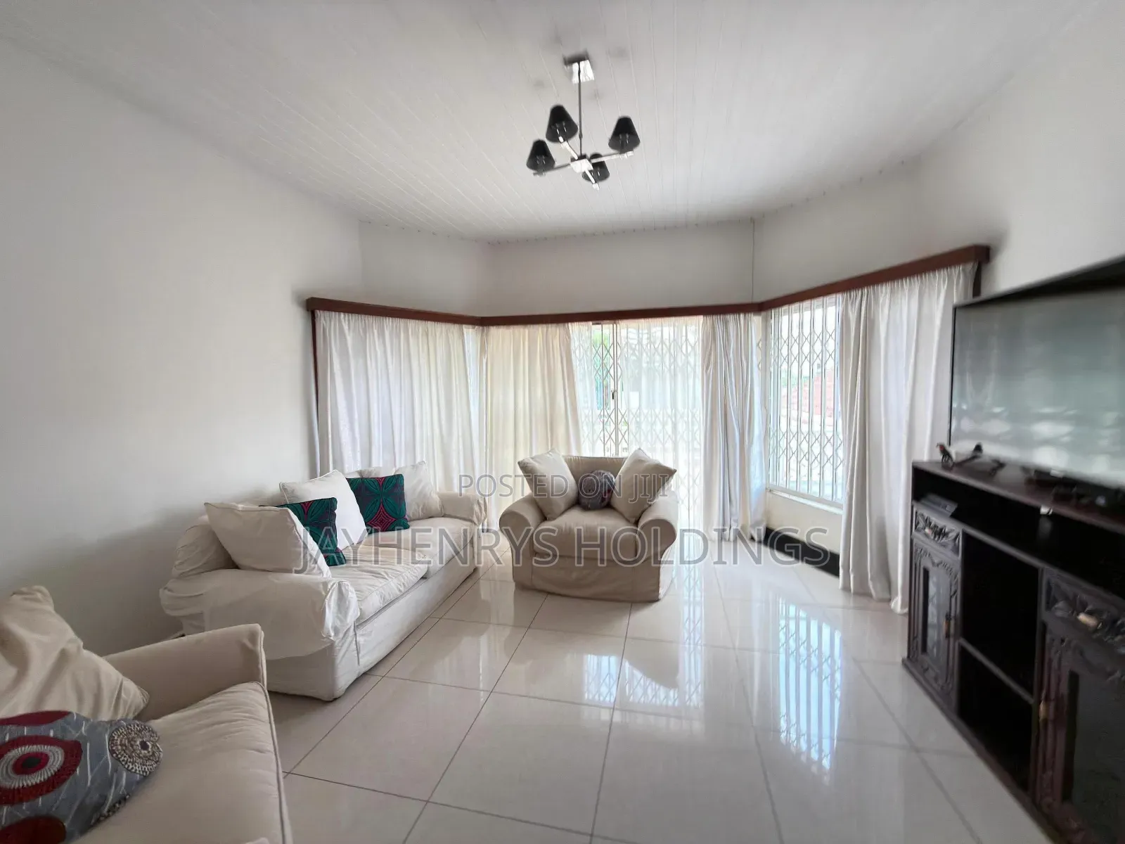 5bdrm House in Nyari for rent