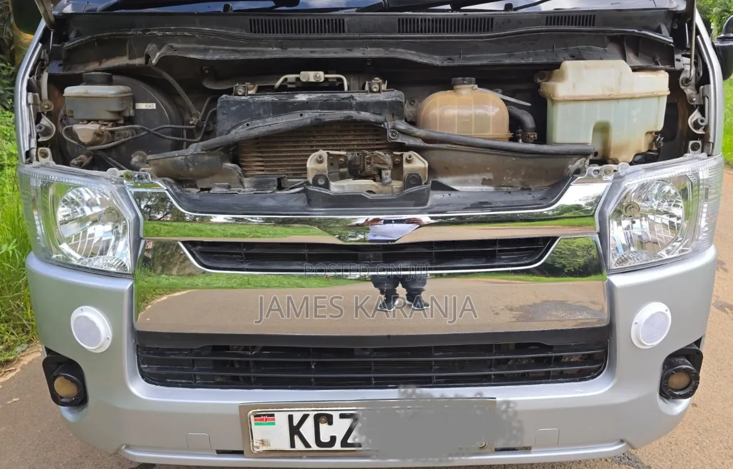 Toyota HiAce SV Premium 2013 Silver