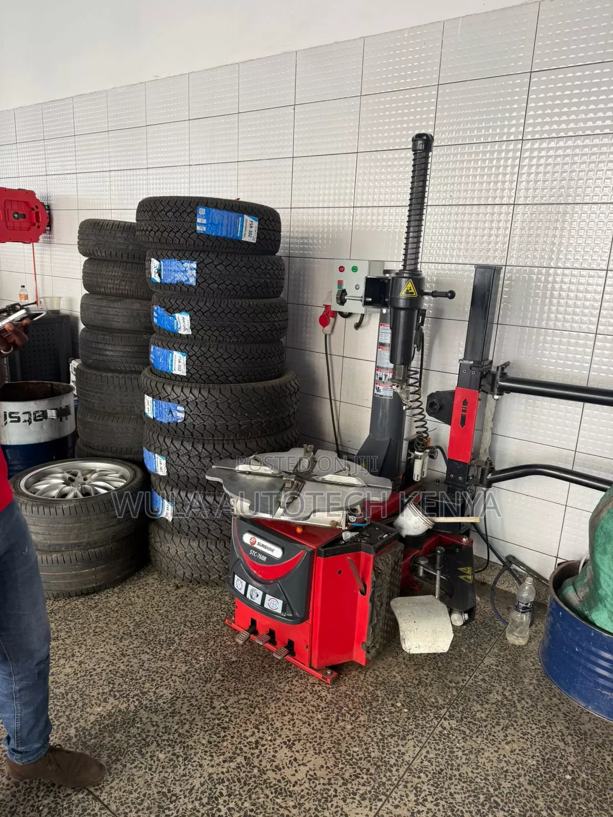 Professional Garage,Tyre Centre ,Automotive Services Tyre Changer Wula