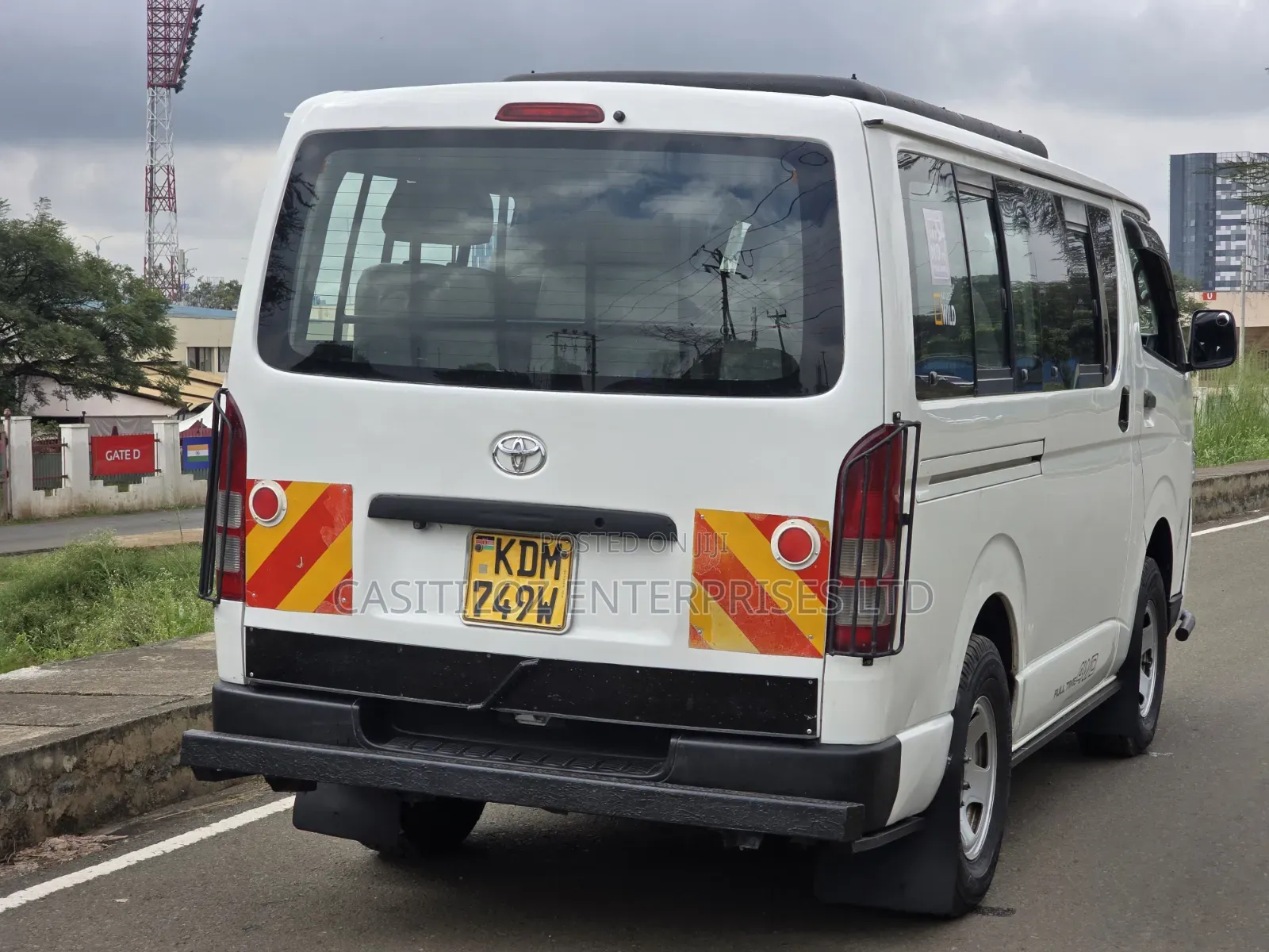 Toyota HiAce 2015 White