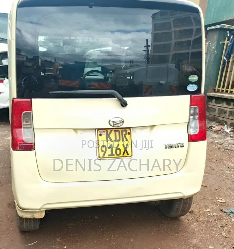Daihatsu Tanto 2017 Brown