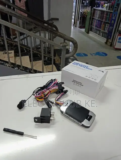 Tk303 GSM GPS Tracker for Cars Fleet Tracking