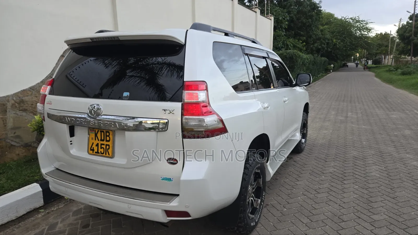 Toyota Land Cruiser Prado 2015 White