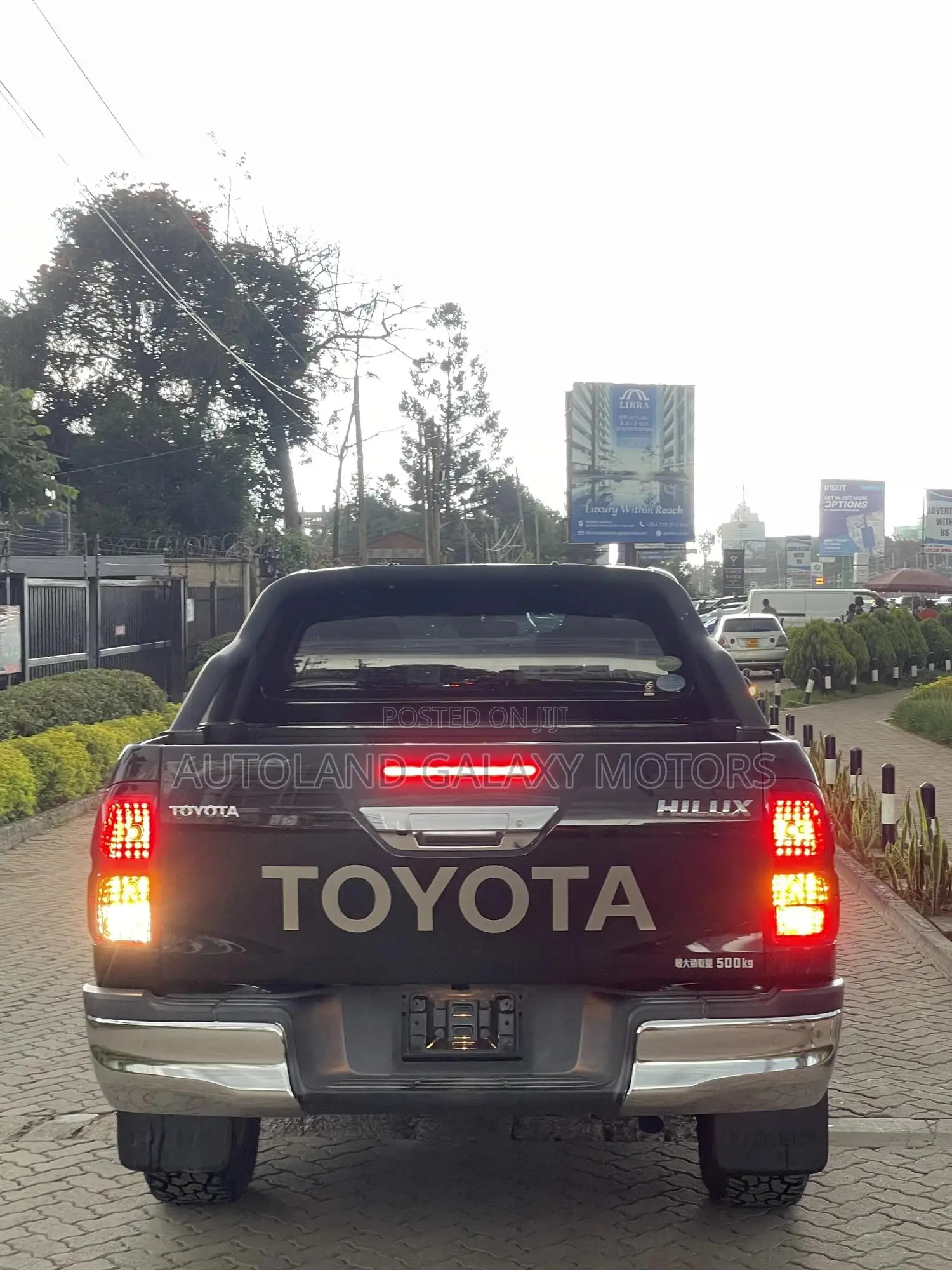 Toyota Hilux 2019 Black