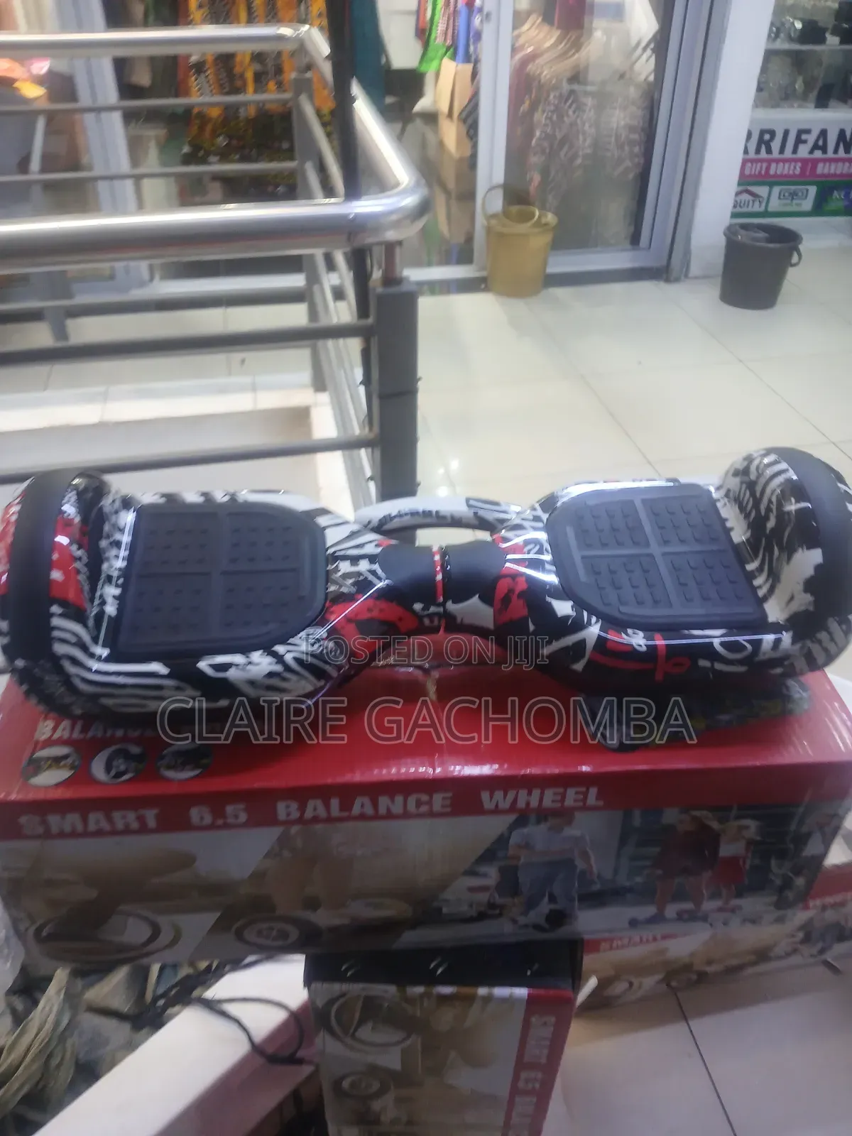 6.5 Inch Hover Board With Bluetooth Speaker and Led Wheels