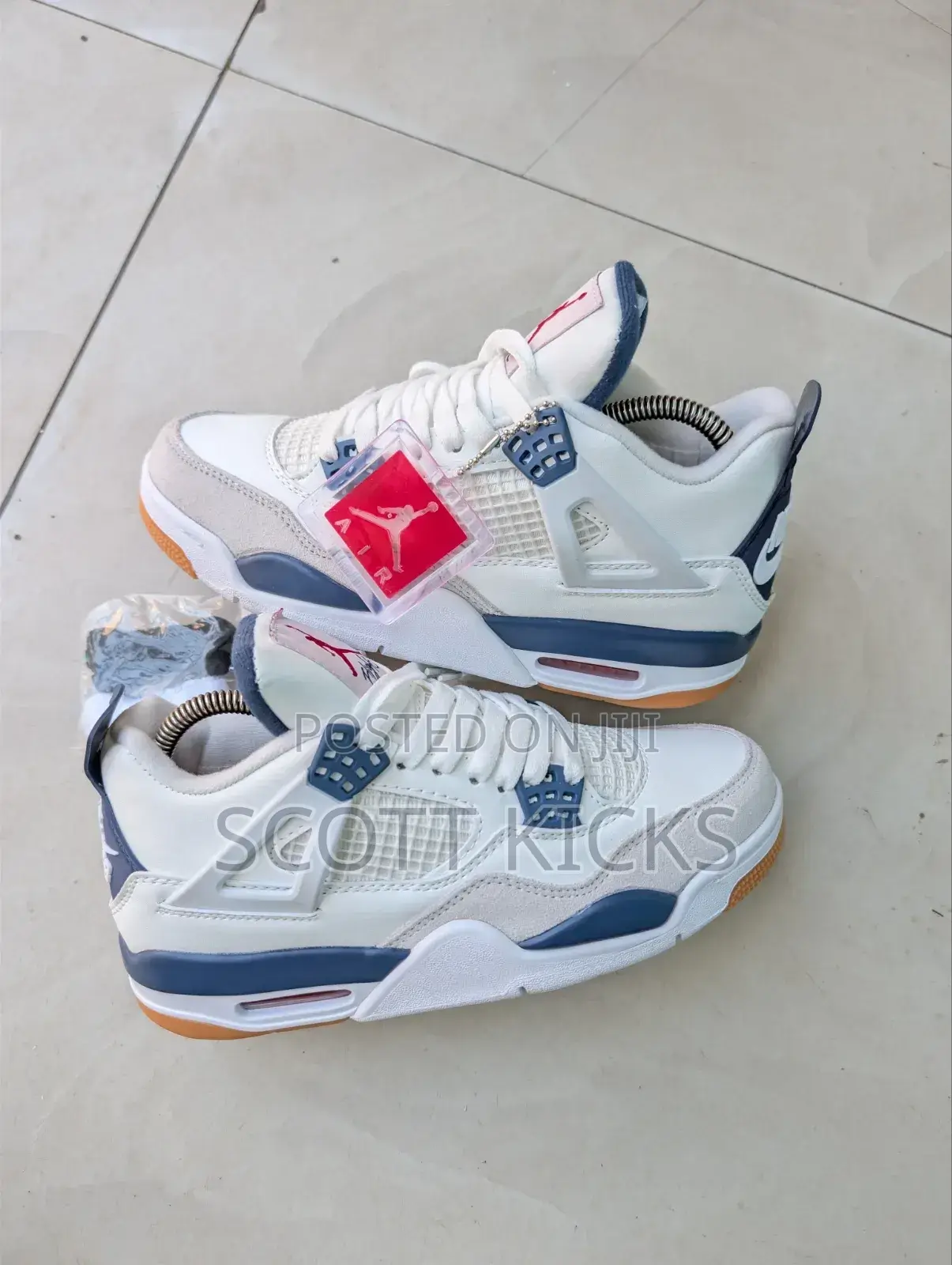 Air Jordan 4 Millitary Blue