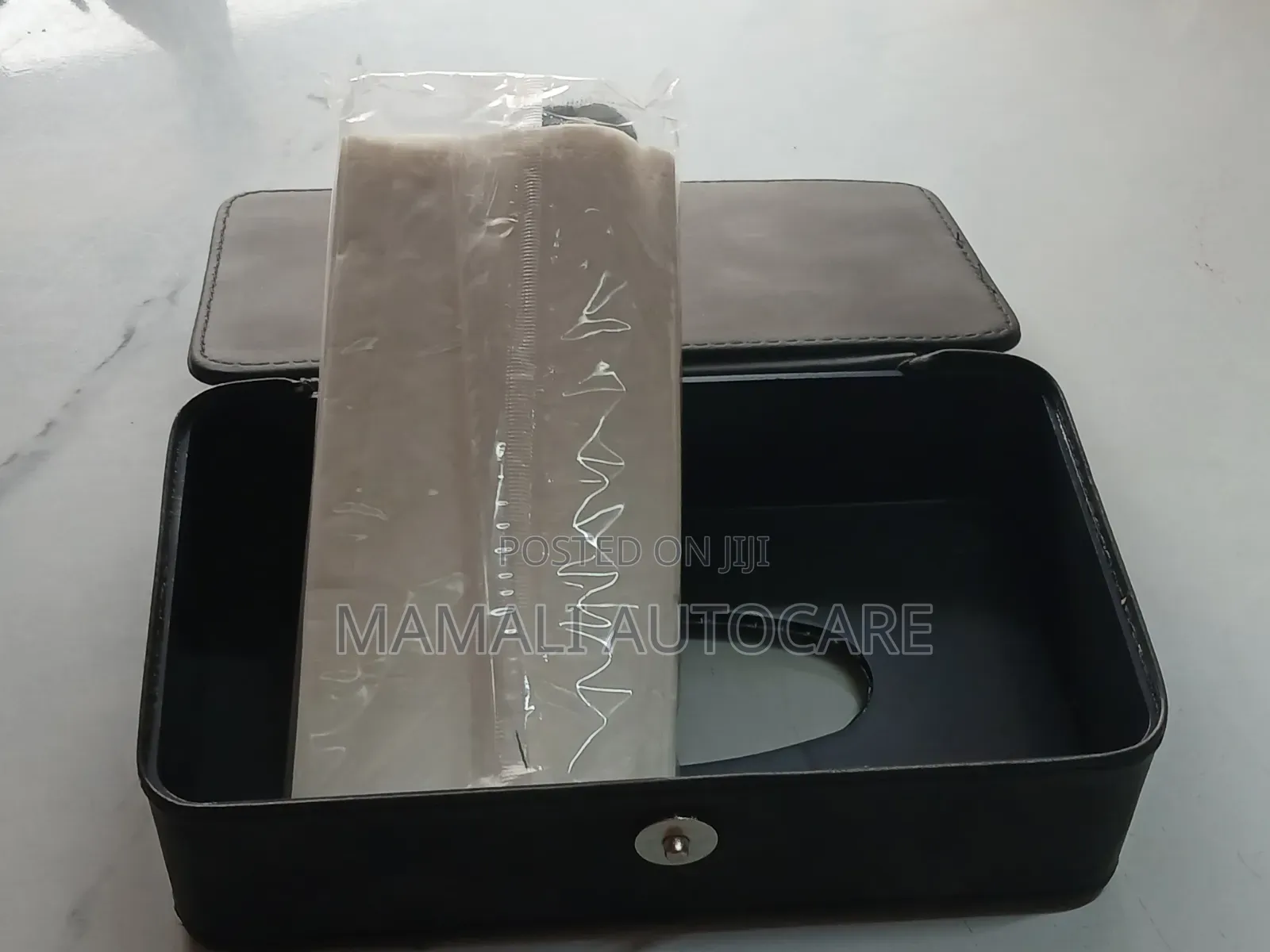 Universal Tissue Serviettes Holder