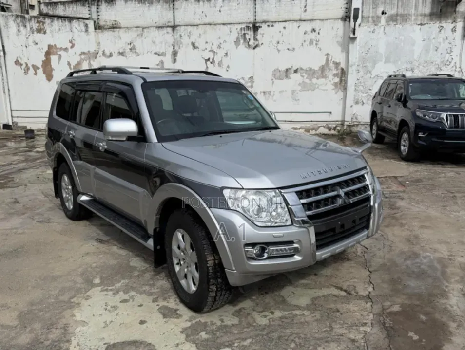 Mitsubishi Pajero V80 3.2 DI-D 2018 Silver