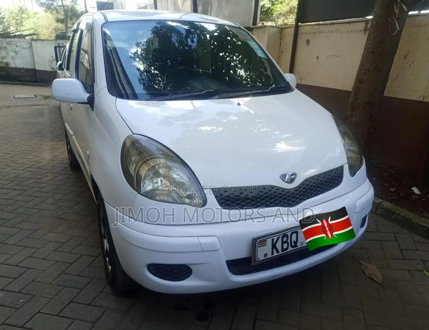 Toyota Fun Cargo 2004 White