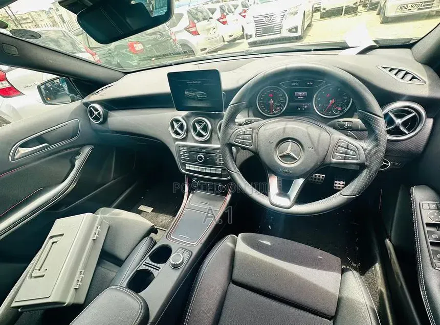 Mercedes-Benz A-Class 2018 Black