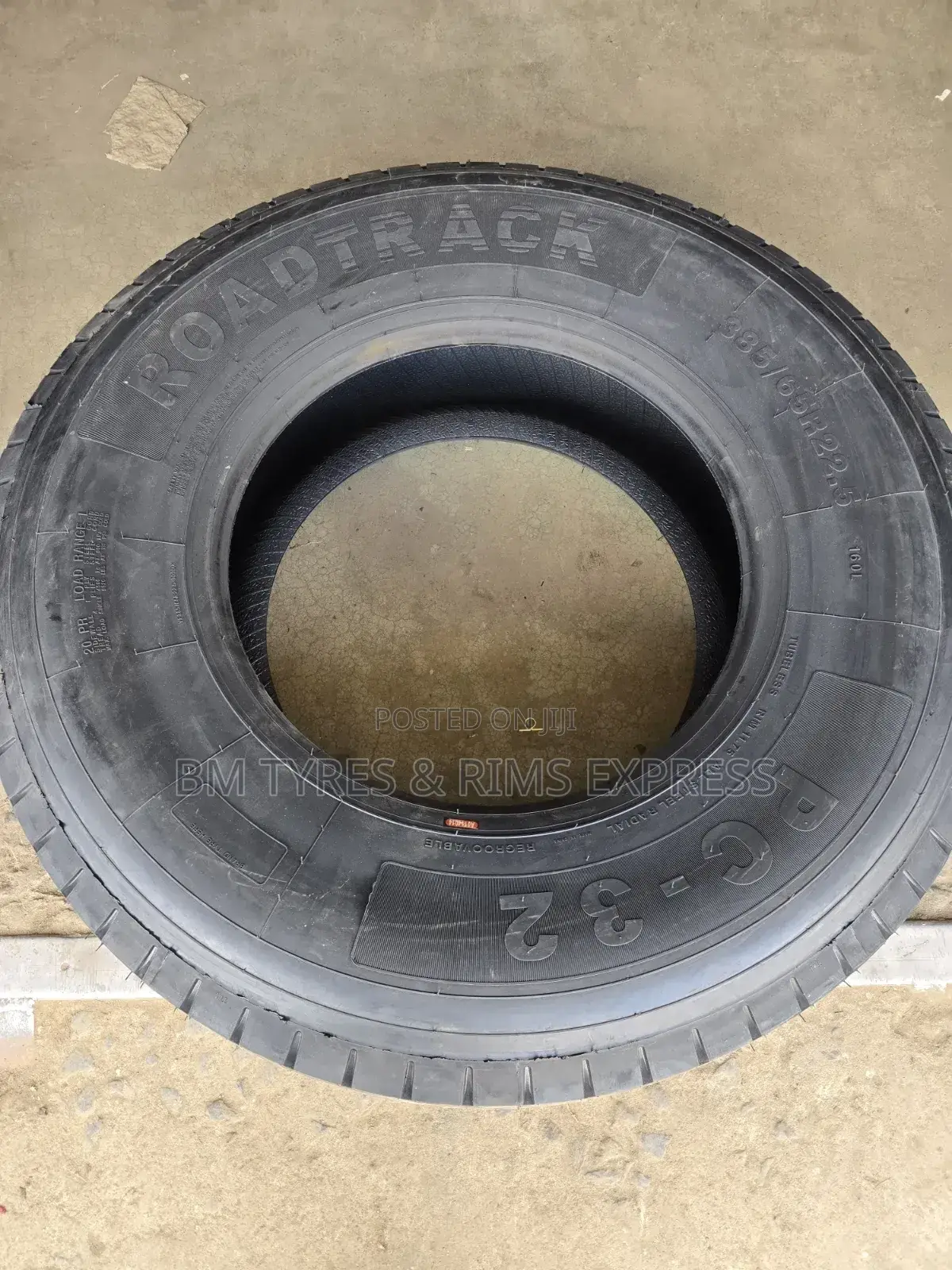385 /65 R22. 5 Roadtrack Tyres (Supersingle)