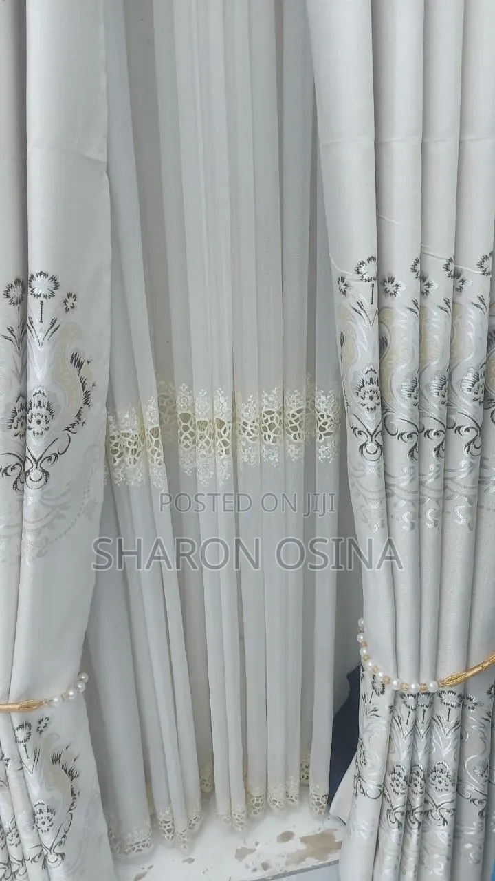 Quality Curtains, Rods, Pillows, Flowers, Wall Arts,Bags,Decor Pieces