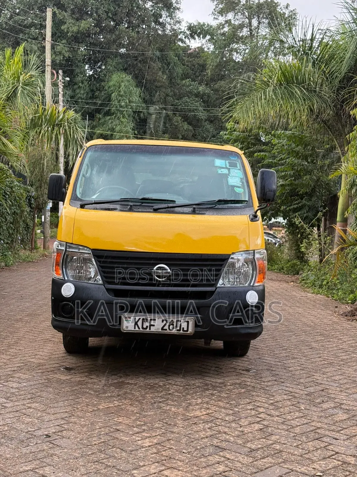 Nissan Caravan (Urvan) 2008 Yellow