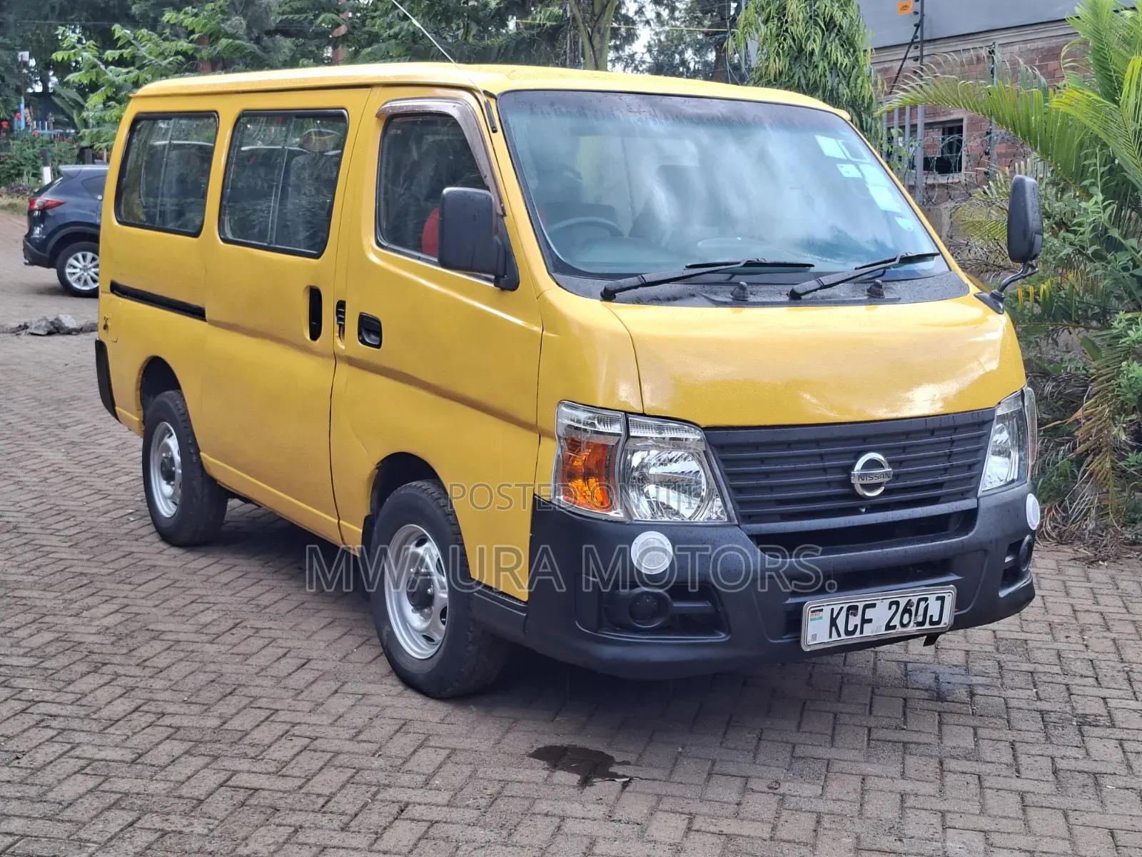 Nissan Caravan (Urvan) 2008 Yellow