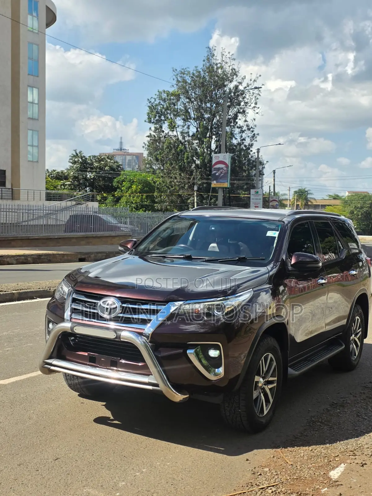 Toyota Fortuner 2019 Maroon