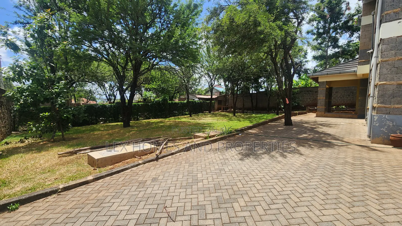 4bdrm Mansion in Rimpa for rent