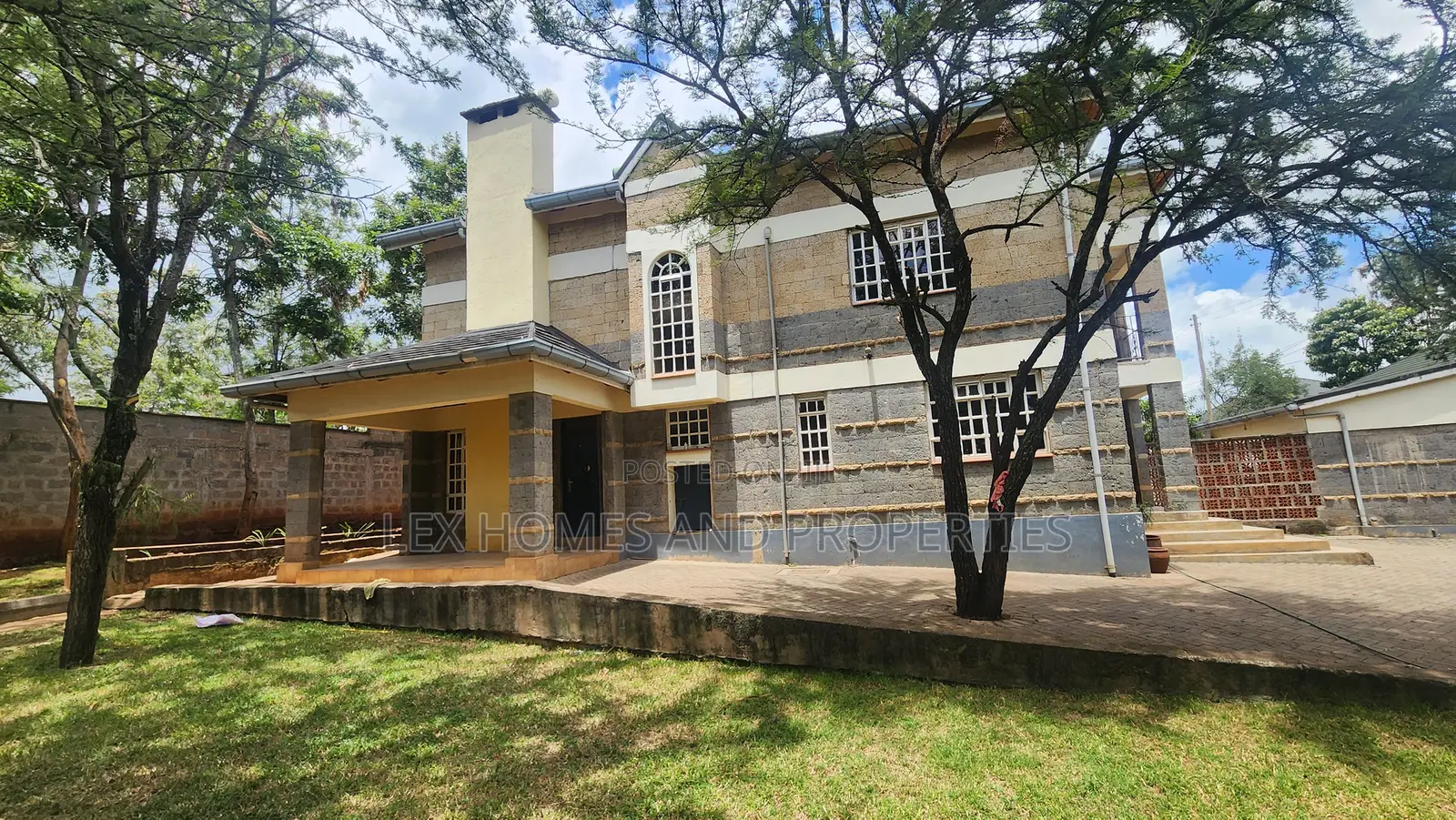 4bdrm Mansion in Rimpa for rent