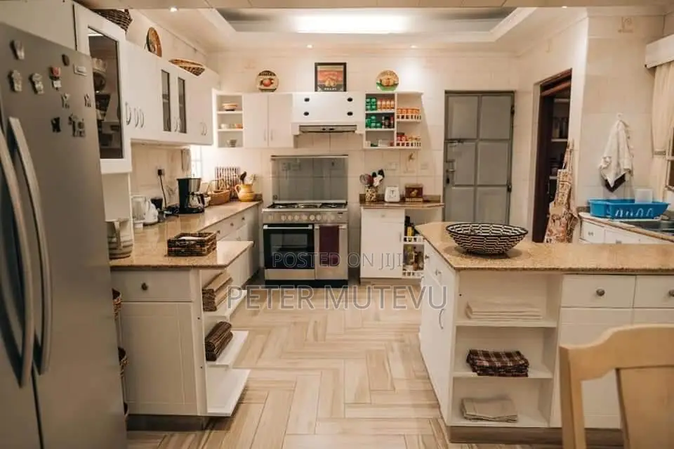 4bdrm Bungalow in Karen for rent