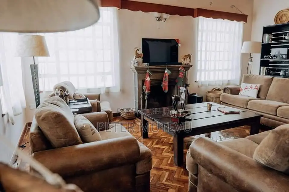 4bdrm Bungalow in Karen for rent