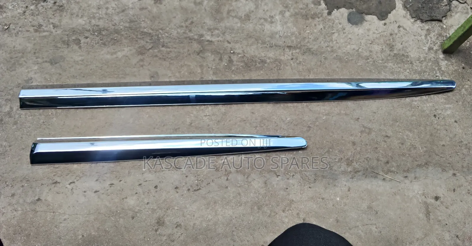Door Moulding/Strip Chrome Harrier New Model 2014 +