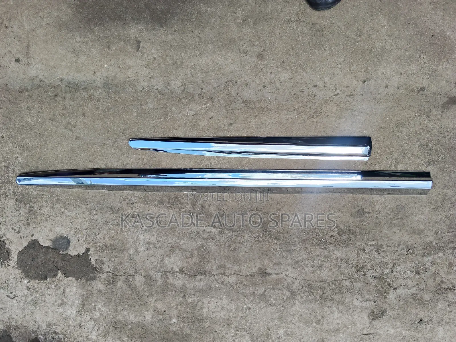 Door Moulding/Strip Chrome Harrier New Model 2014 +
