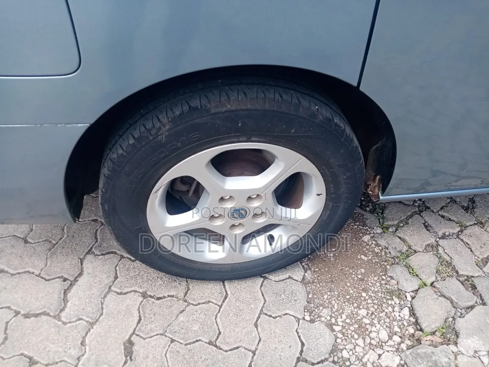 Nissan Serena 2013 Blue