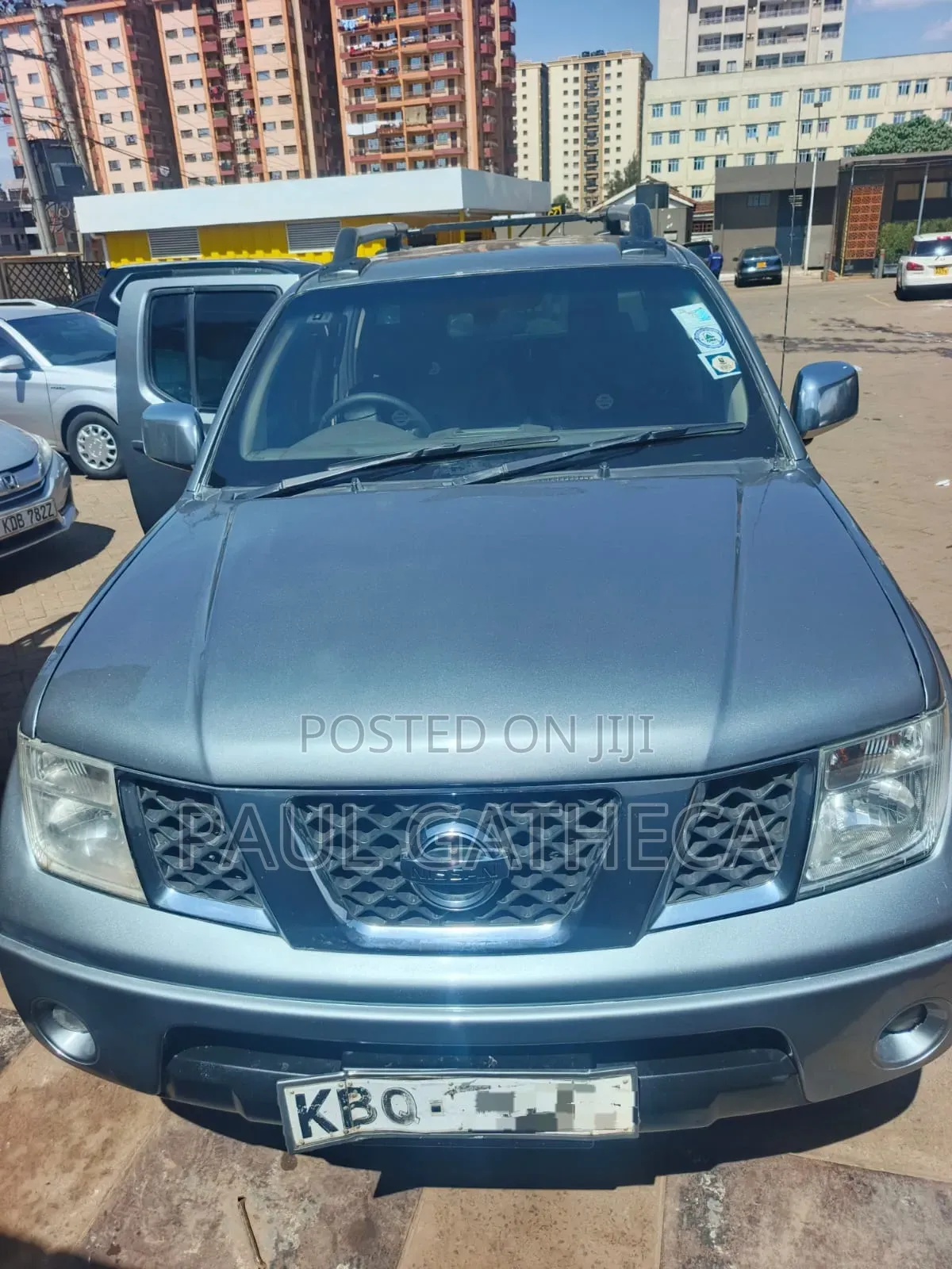 Nissan Navara 2011 Gray