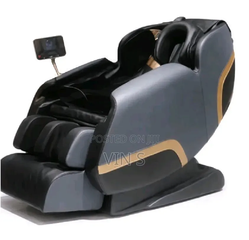 Massage Chair/Măssage Chaìr;Massagè Chãir+Massagě Cháir/Massagé Chaïr.