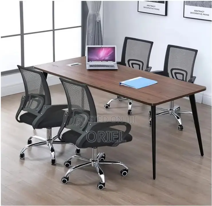 Mid-Back Office Chair : Premium Breathable Conference Chair