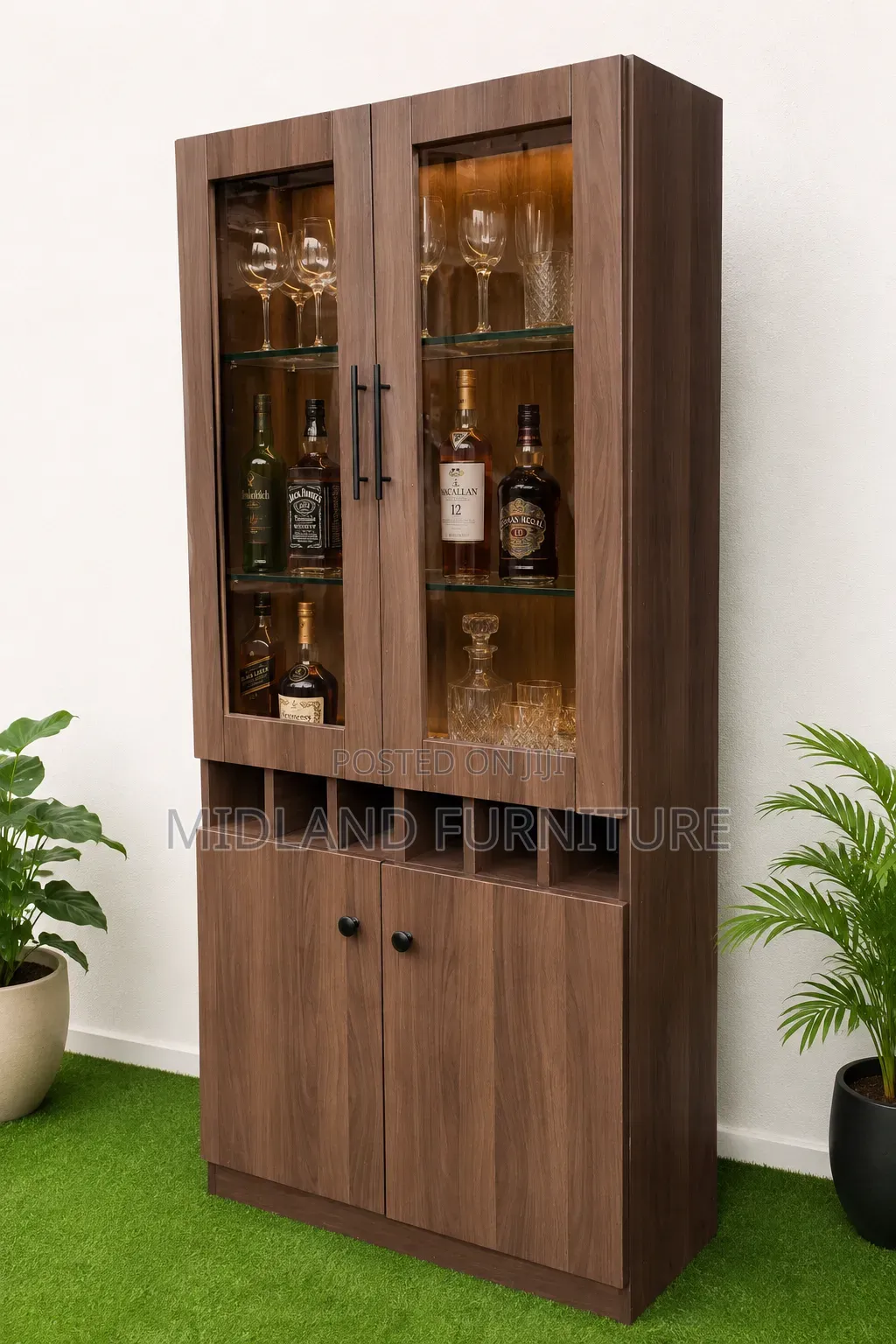 Modern Wooden Bar Cabinet / Wine/ Liquor Cupboard/ Display Cabinet