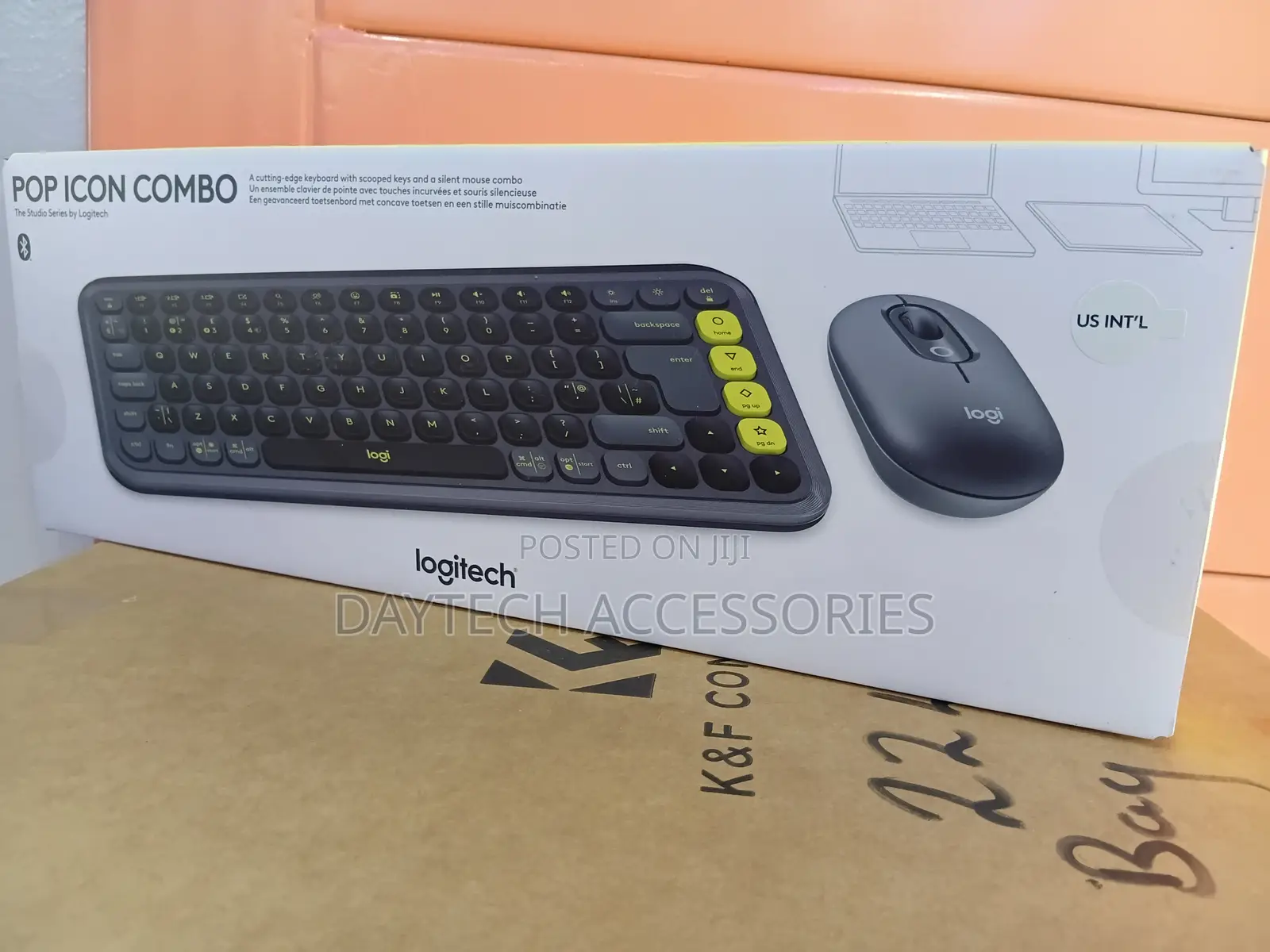 Logitech Pop Icon Combo Bluetooth Keyboard and Mouse Bundle (Graphite)