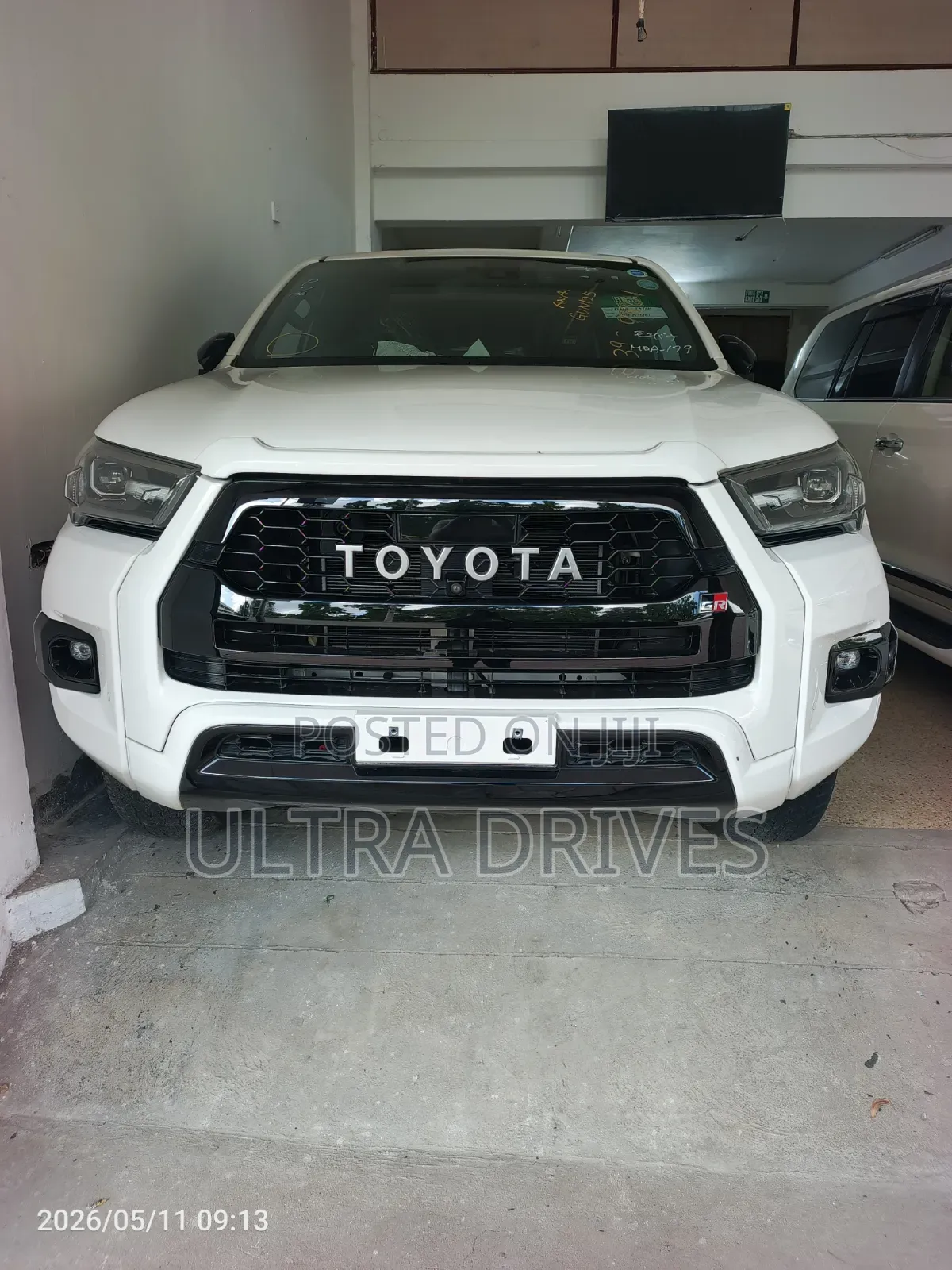 Toyota Hilux 2021 White