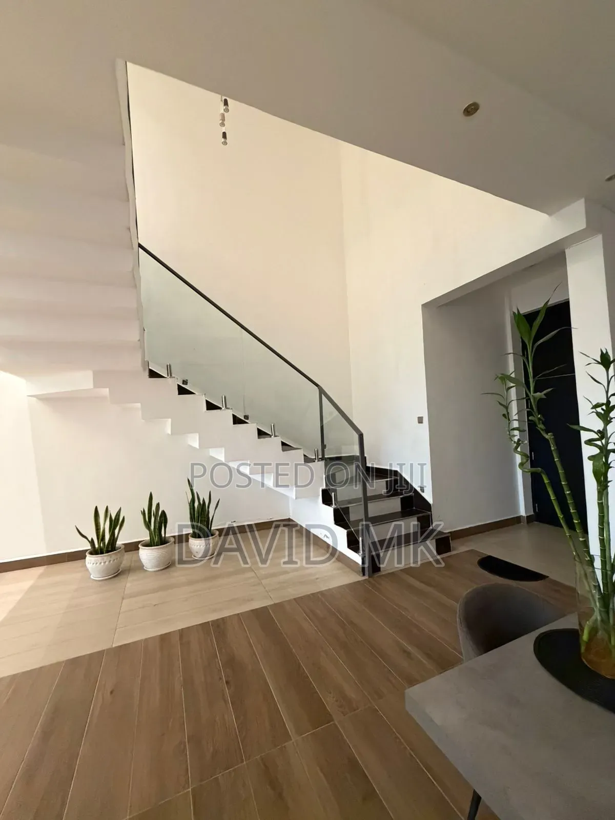 Furnished 6bdrm Apartment in Parkland, Parklands/Highridge for rent