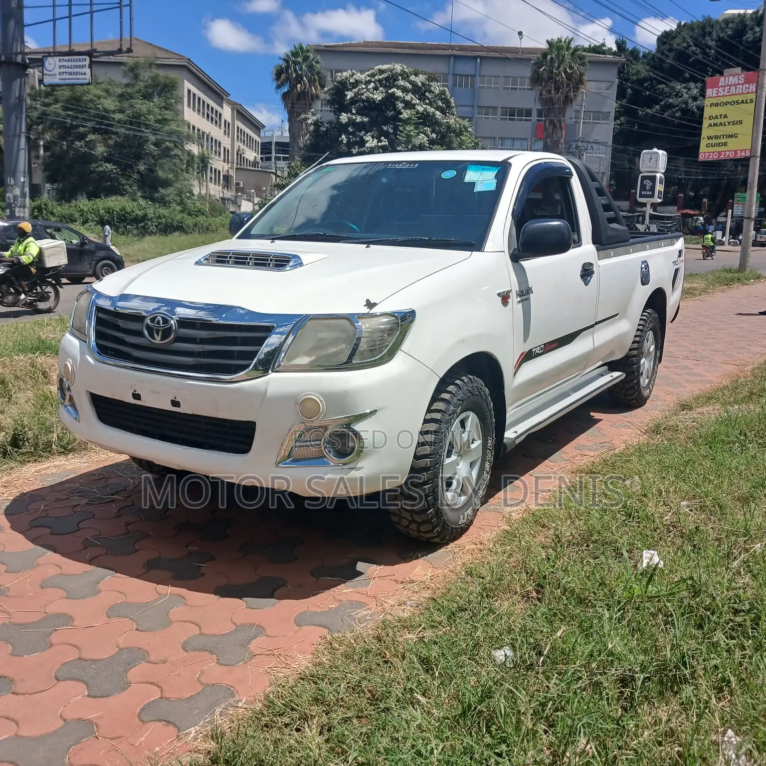 Toyota Hilux 2014 White
