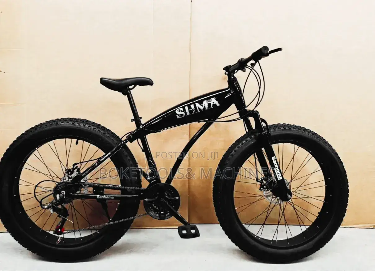 Fat Tyre Bike 26"
Disc Brakes 
21 Speed Gear
Front Shock Suspension