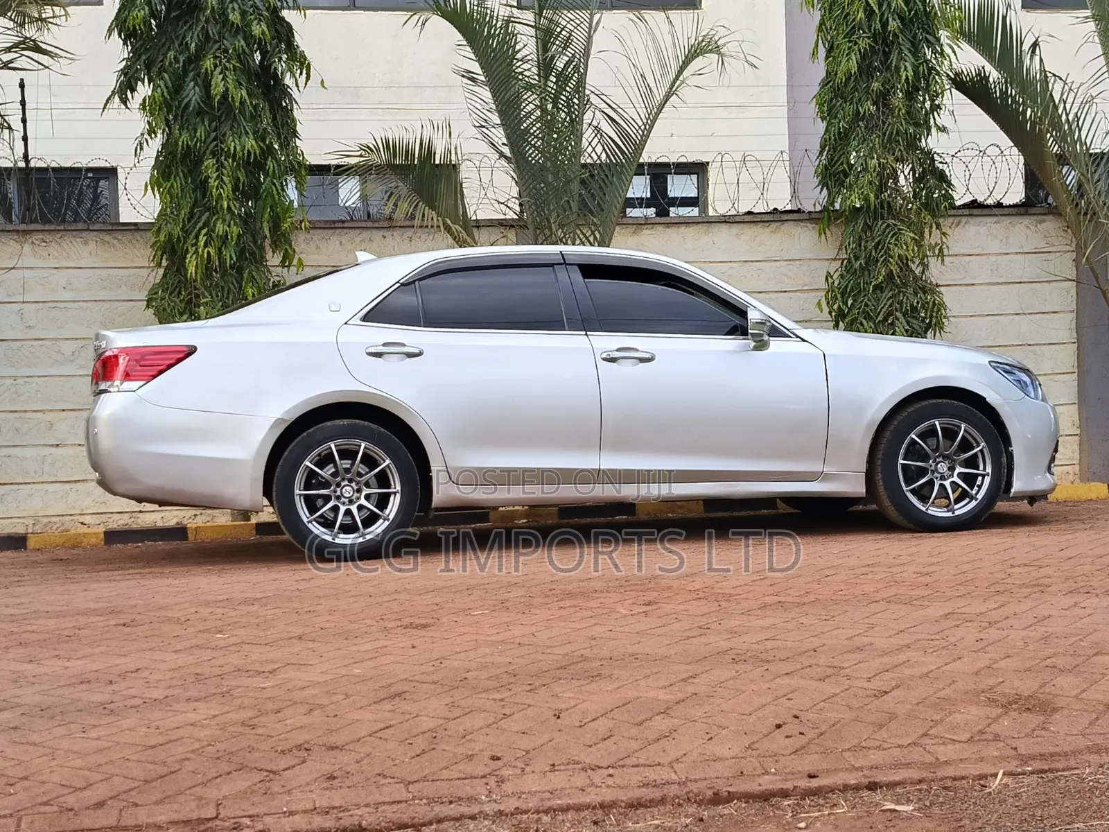 Toyota Crown 2014 Silver