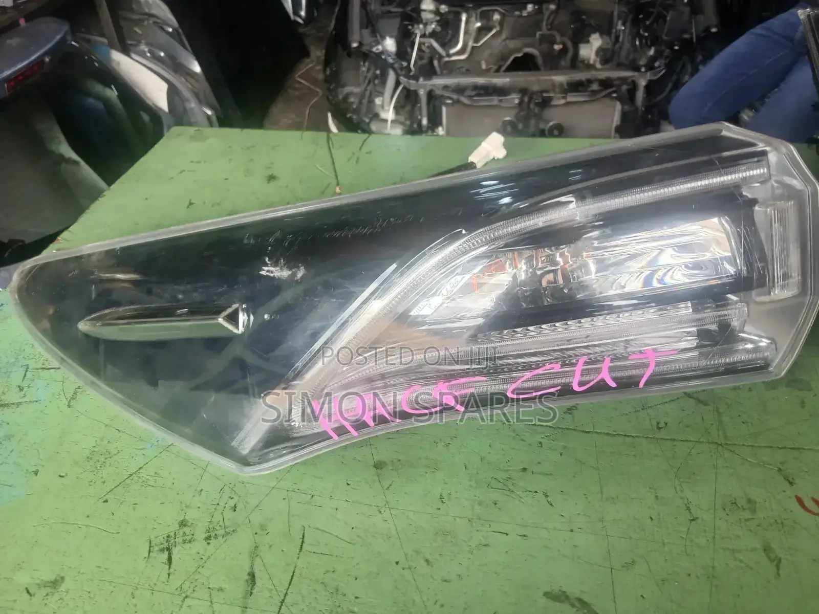 Toyota Harrier Right Tail Light 2015–2017 Original Ex-Japan