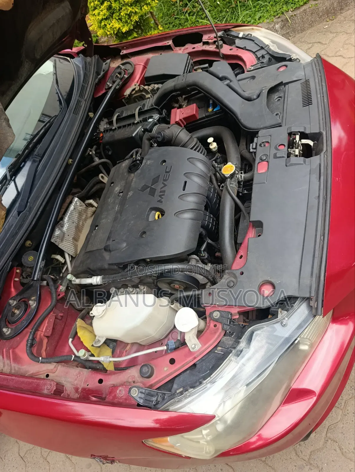 Mitsubishi Galant 2011 Red