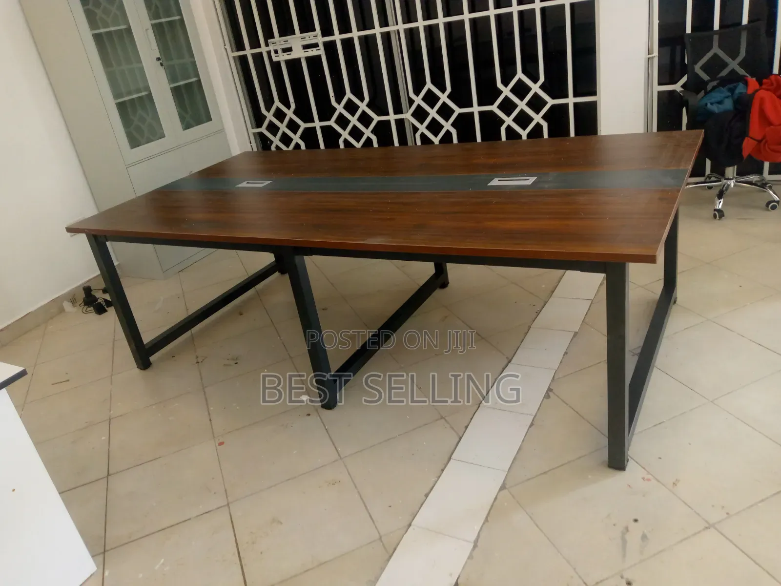 Metallic Stand Boardroom Table