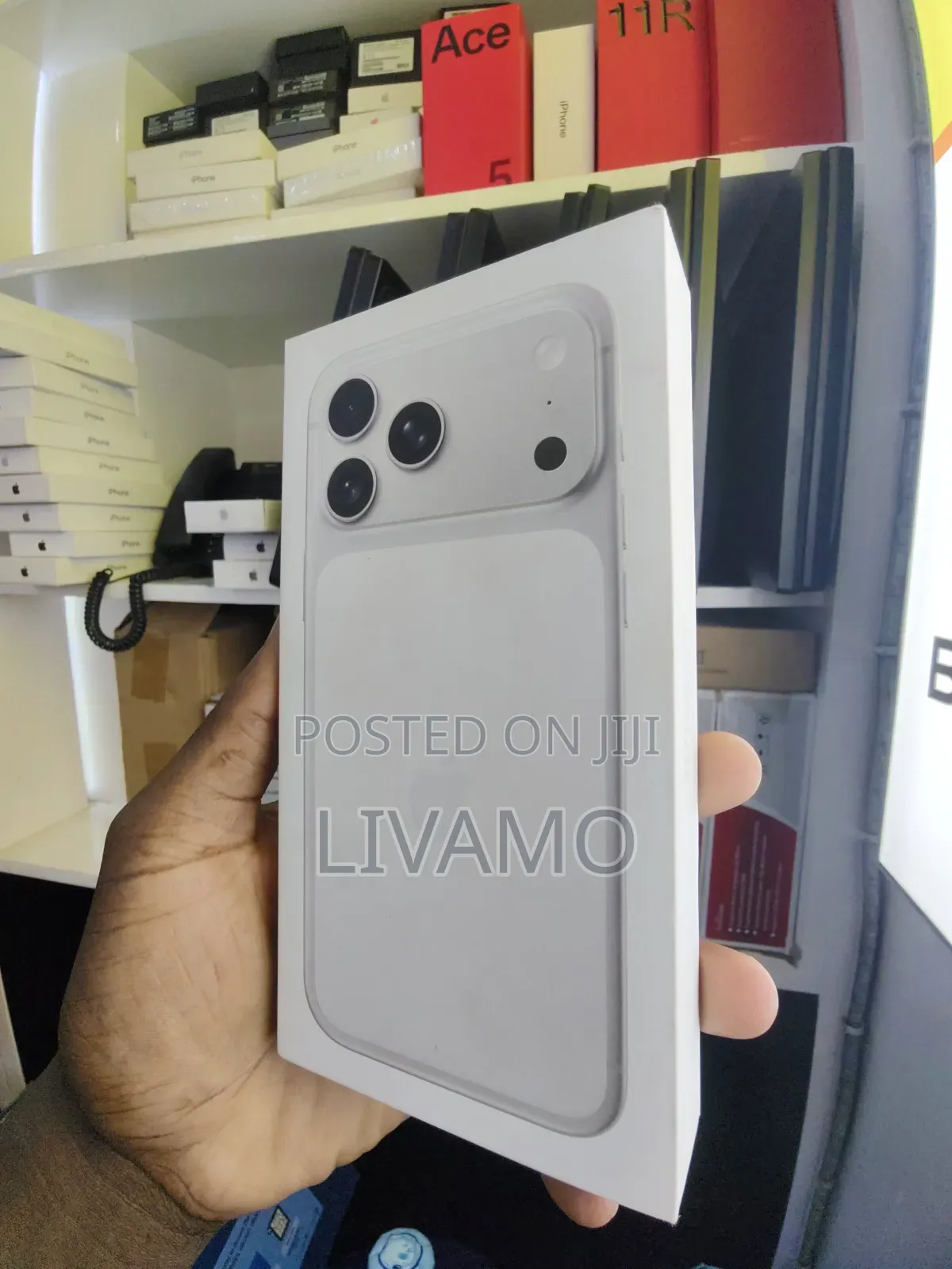New Apple iPhone 17 Pro Max 256 GB Silver