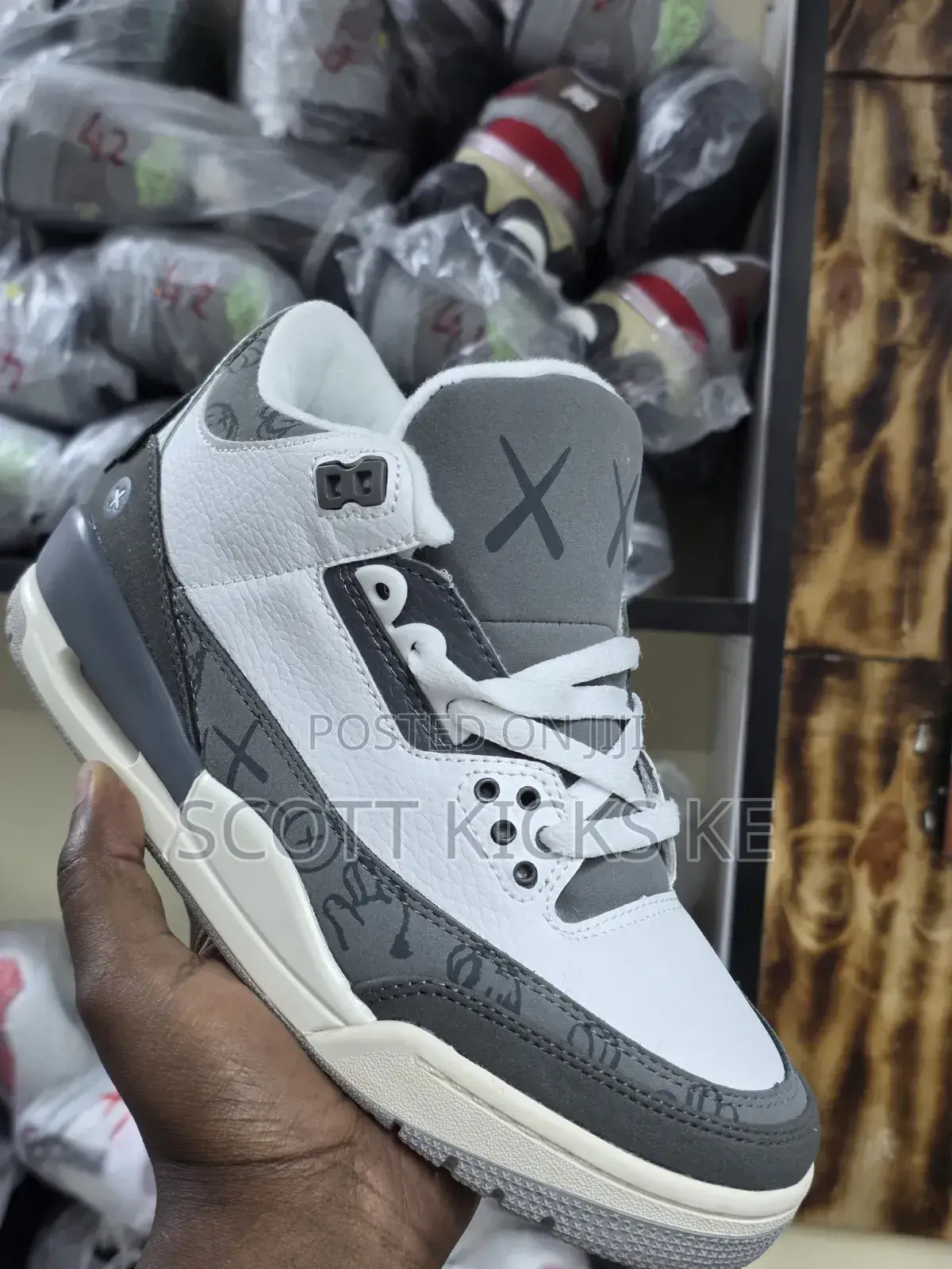Air Jordan 3 Retro Kaws