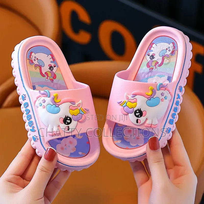 Girl's Slides Size: 26-37 Shades: Pink and Purple