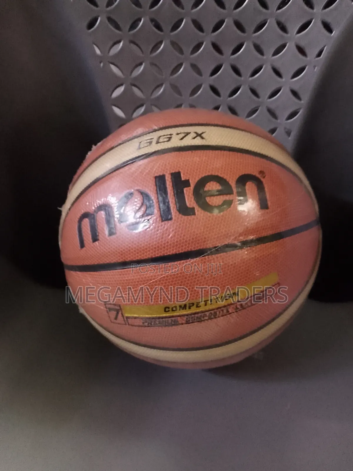 Basketball / Molten Basketball