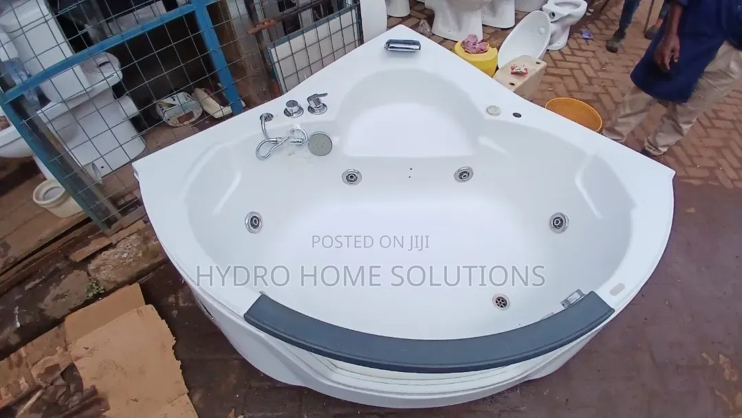 Jacuzzi Bathtub