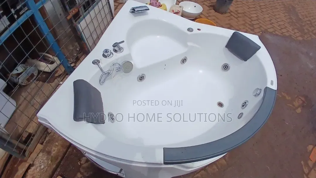 Jacuzzi Bathtub