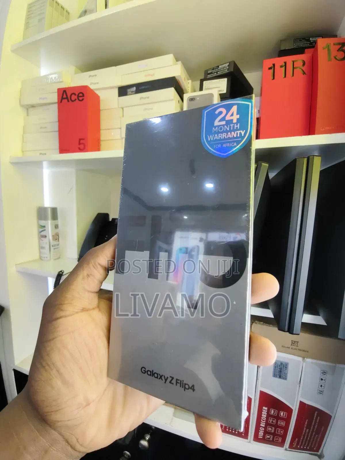 New Samsung Galaxy Z Flip4 128 GB