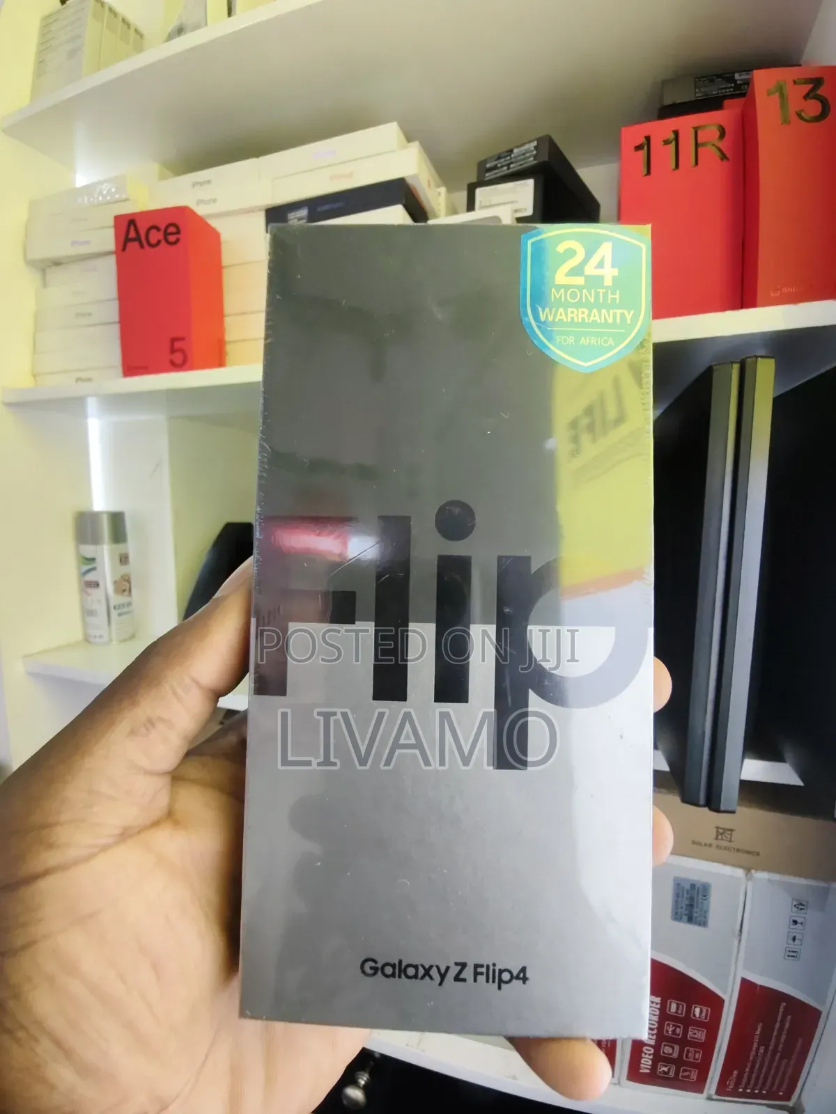 New Samsung Galaxy Z Flip4 128 GB