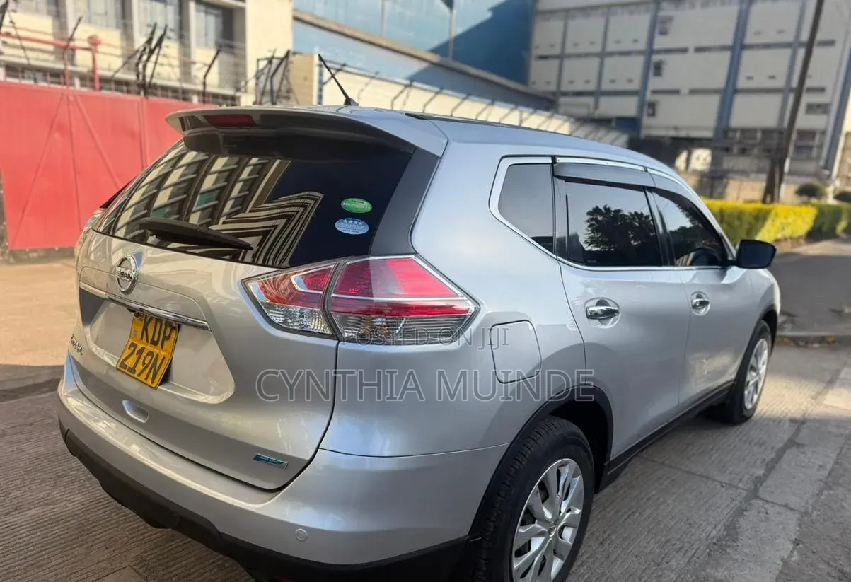 Nissan X-Trail 2016 Silver